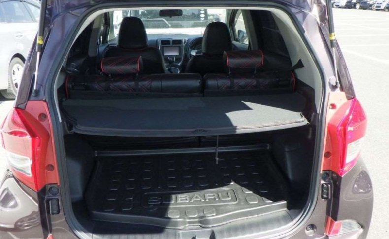 SUBARU TREZIA 1.3i-S 2011