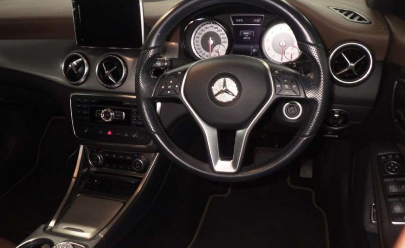 MERCEDES BENZ CLA CLA180 2014
