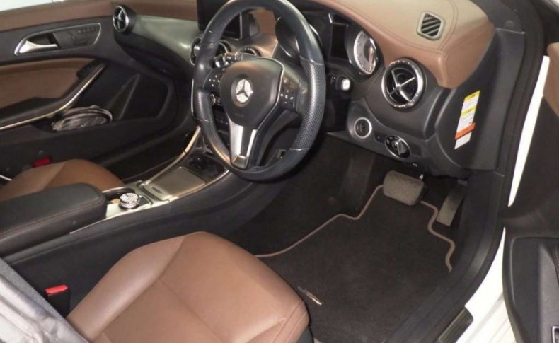 MERCEDES BENZ CLA CLA180 2014