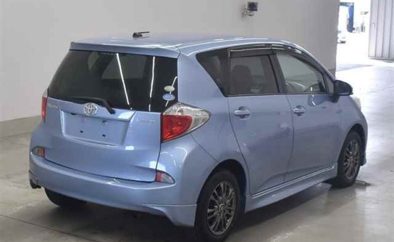 TOYOTA RACTIS  2010