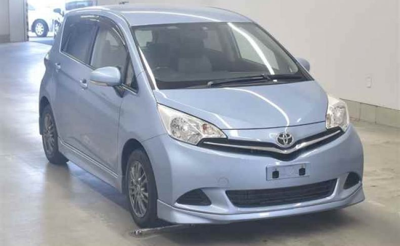 TOYOTA RACTIS  2010