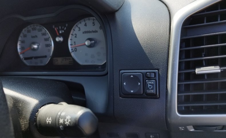 NISSAN WINGROAD 15S 2012