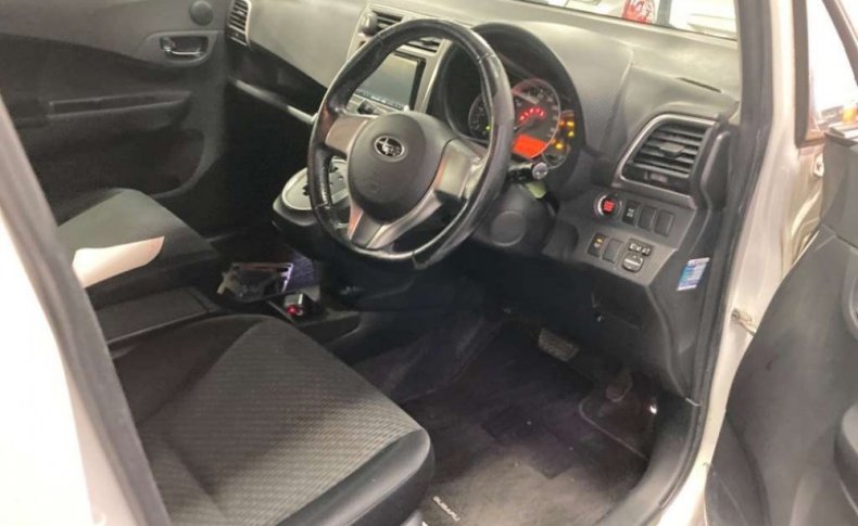 SUBARU TREZIA 1.5i-S 4WD 2011