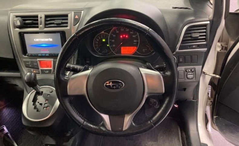 SUBARU TREZIA 1.5i-S 4WD 2011