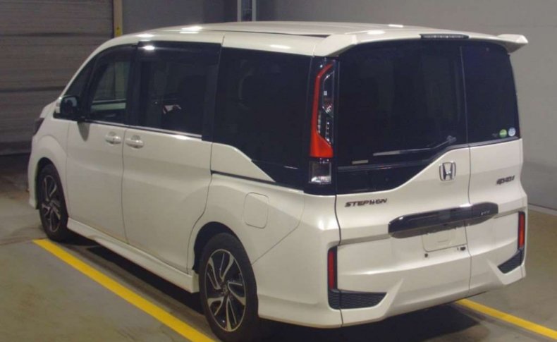HONDA STEPWGN COOL SPIRIT HONDA SENSING 2018