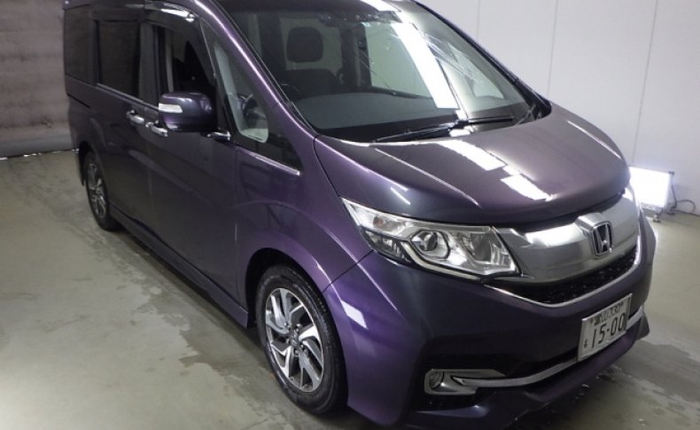 HONDA STEPWGN 7seats 2015