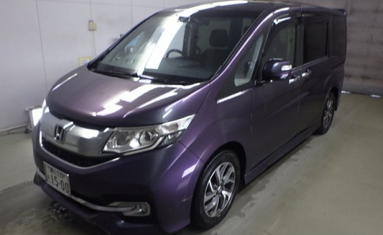 HONDA STEPWGN 7seats 2015