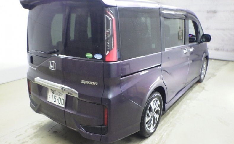 HONDA STEPWGN 7seats 2015