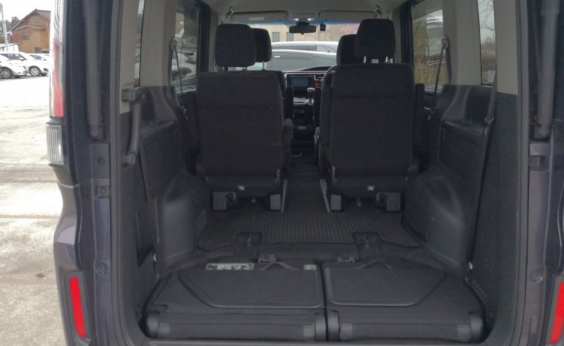 HONDA STEPWGN 7seats 2015