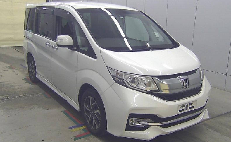 HONDA STEPWGN 8seats 2015