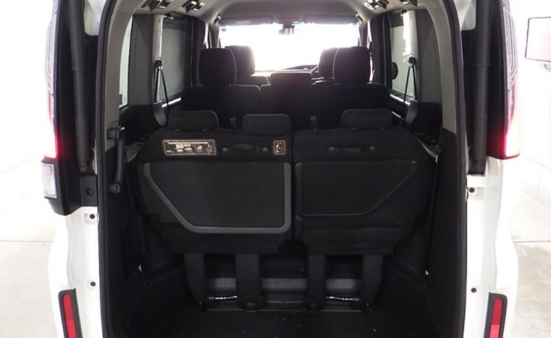 HONDA STEPWGN 8seats 2015
