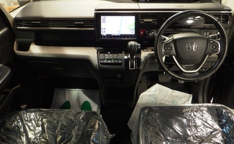 HONDA STEPWGN 8seats 2015