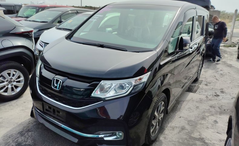 HONDA STEPWGN 8seats 2015