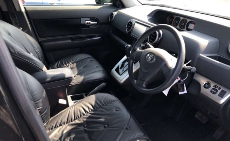 TOYOTA COROLLA RUMION  2010