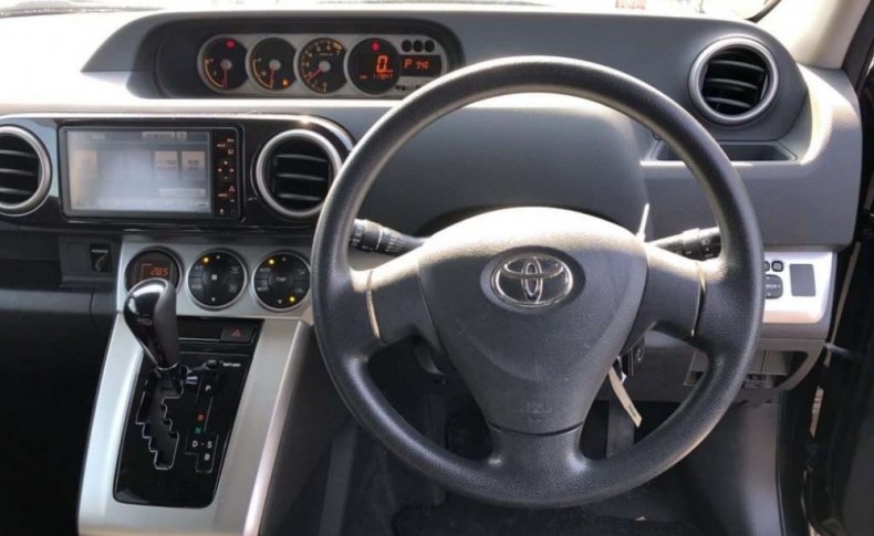 TOYOTA COROLLA RUMION  2010