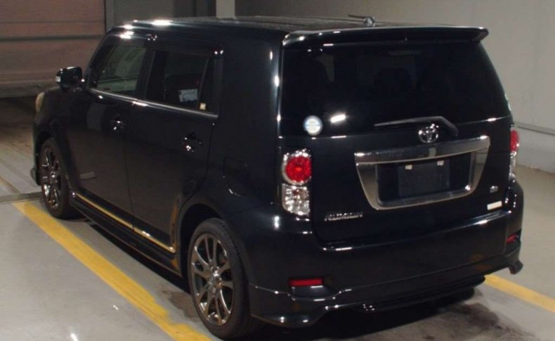 TOYOTA COROLLA RUMION  2010