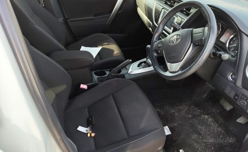 TOYOTA AURIS 150X S Package 2013