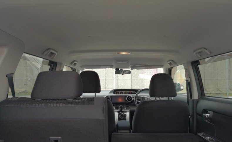 TOYOTA COROLLA RUMION 1.5 2012