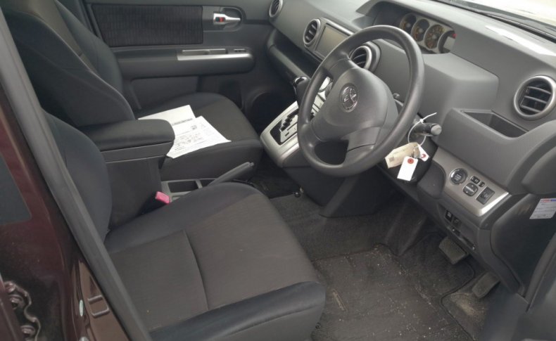 TOYOTA COROLLA RUMION 1.5 2012