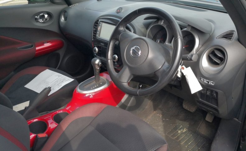 NISSAN JUKE 15RX 2010