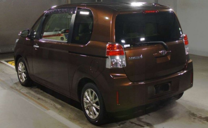 TOYOTA SPADE F 2014