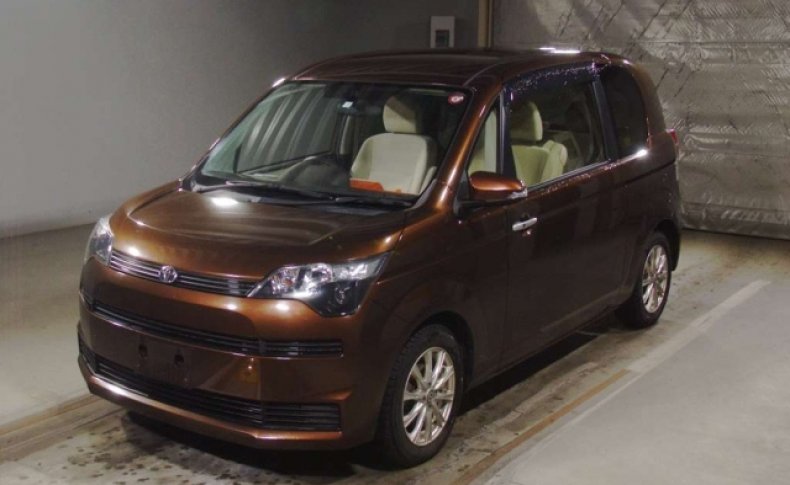 TOYOTA SPADE F 2014