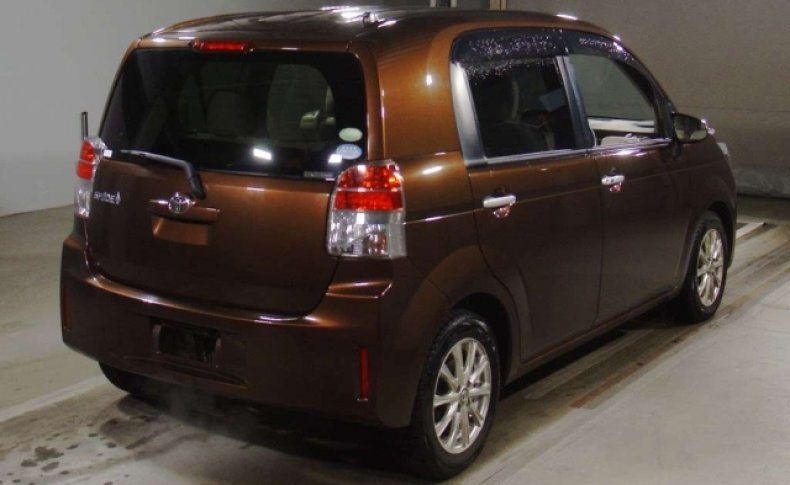 TOYOTA SPADE F 2014