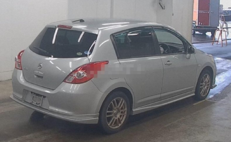NISSAN TIIDA  2011