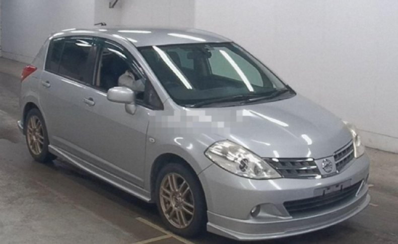 NISSAN TIIDA  2011