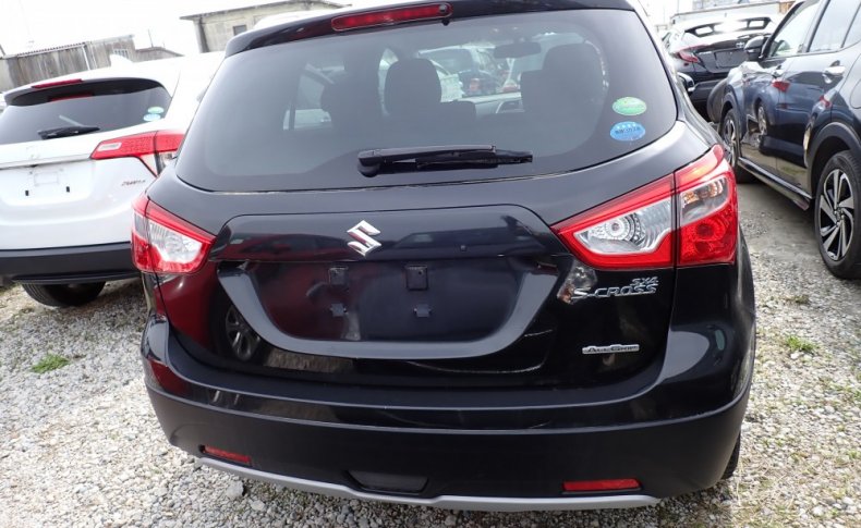 SUZUKI SX-4 S-CROSS 2015