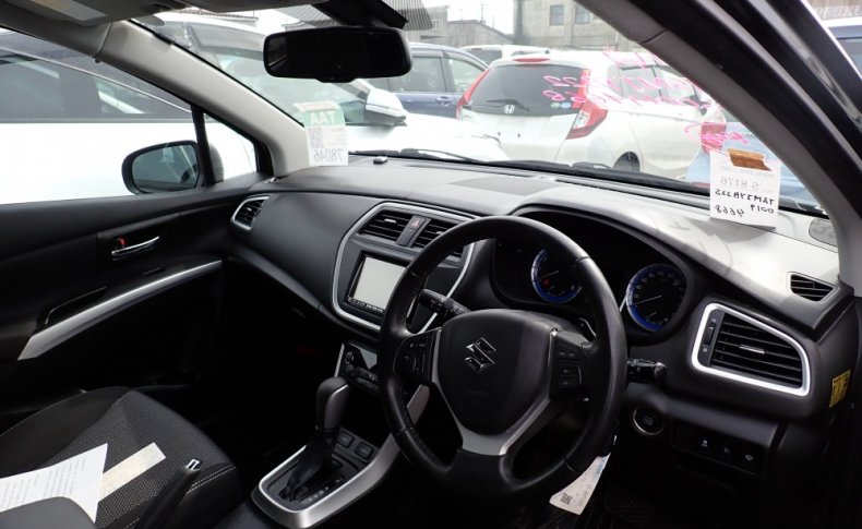 SUZUKI SX-4 S-CROSS 2015