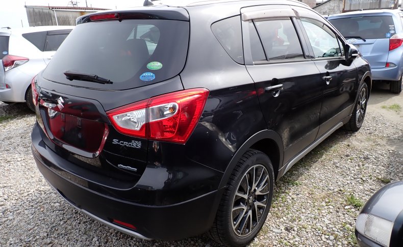 SUZUKI SX-4 S-CROSS 2015