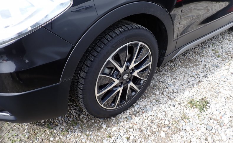 SUZUKI SX-4 S-CROSS 2015