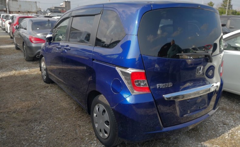 HONDA FREED G Premium Edition 2015