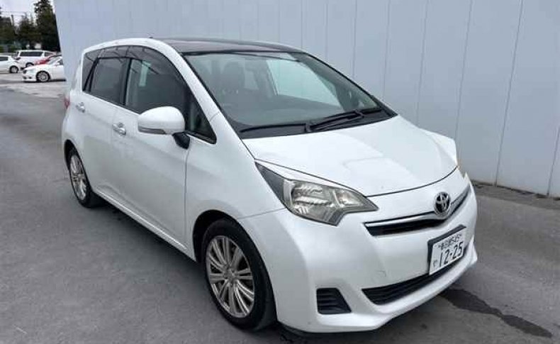 TOYOTA RACTIS G 2010
