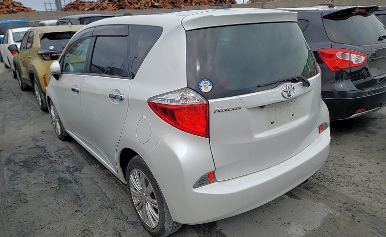 TOYOTA RACTIS G 2010