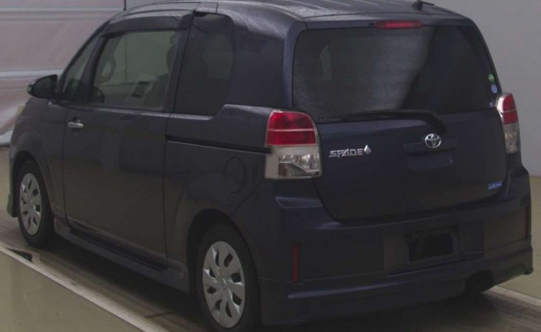 TOYOTA SPADE F 2013