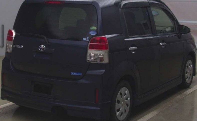 TOYOTA SPADE F 2013