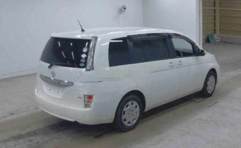 TOYOTA ISIS G 2011