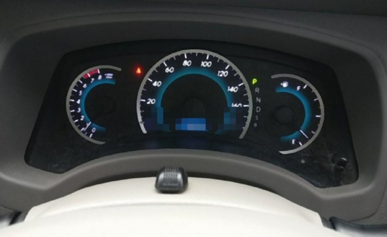 TOYOTA ISIS G 2011