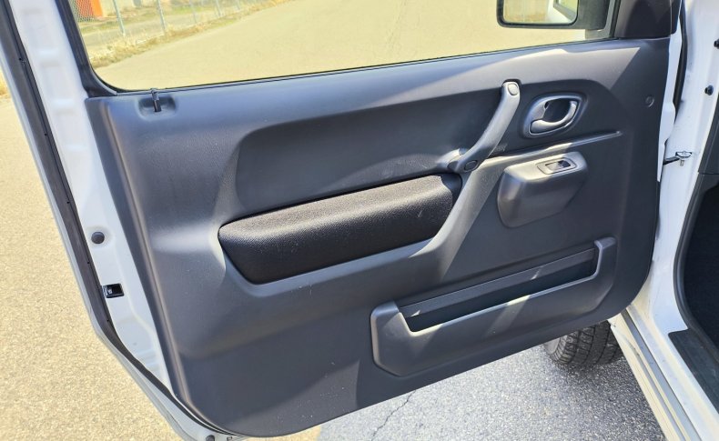 SUZUKI JIMNY SIERRA AWD 4WD 2015