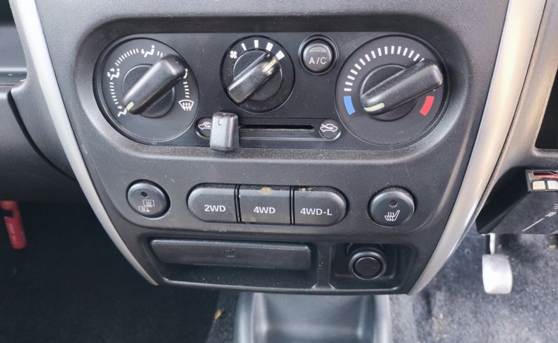 SUZUKI JIMNY SIERRA AWD 4WD 2015