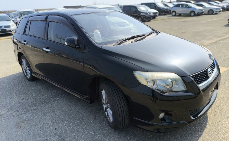 TOYOTA COROLLA FIELDER X202 2011