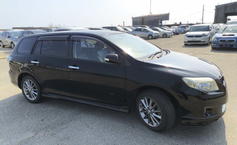 TOYOTA COROLLA FIELDER X202 2011
