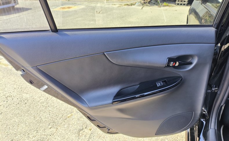 TOYOTA COROLLA FIELDER X202 2011