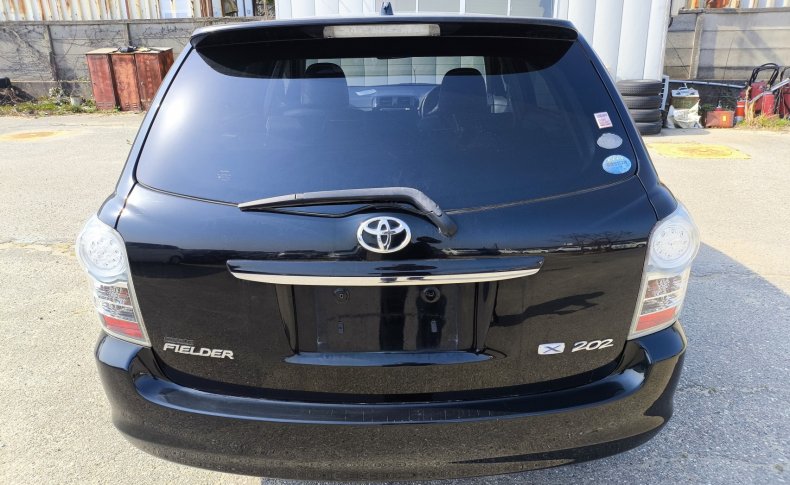 TOYOTA COROLLA FIELDER X202 2011