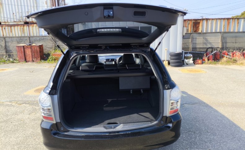 TOYOTA COROLLA FIELDER X202 2011