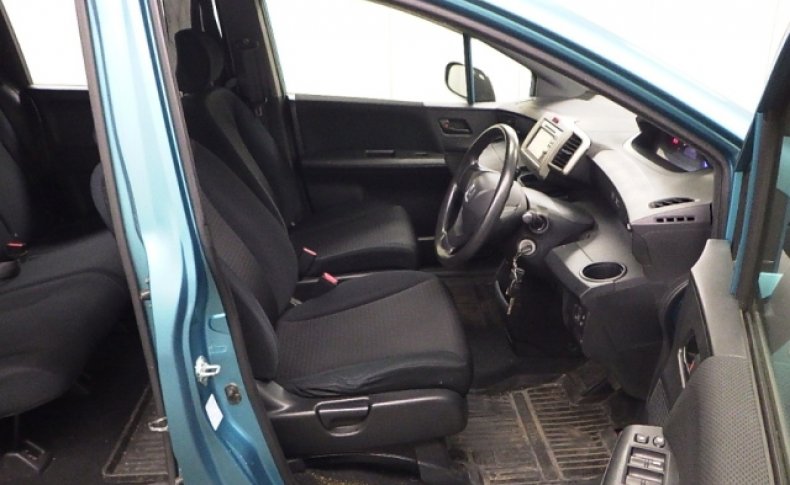 HONDA FREED SPIKE 4WD C 2010