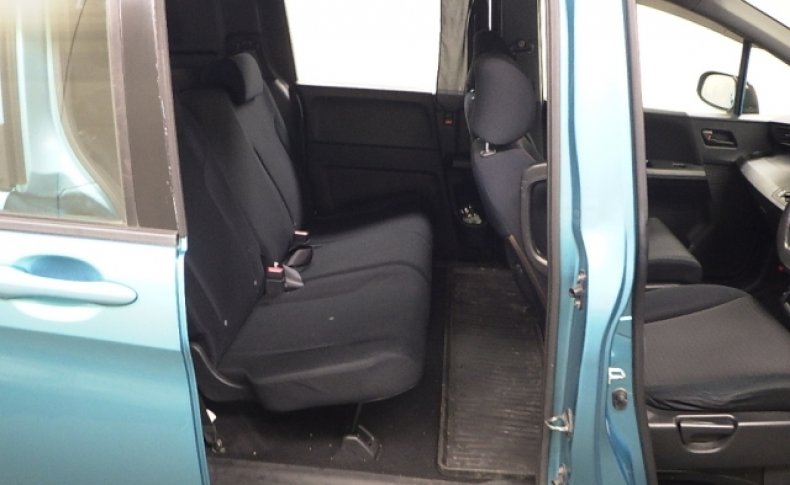 HONDA FREED SPIKE 4WD C 2010