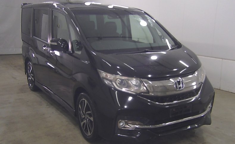 HONDA STEPWGN COOL SPIRIT 7 SEATS 2016
